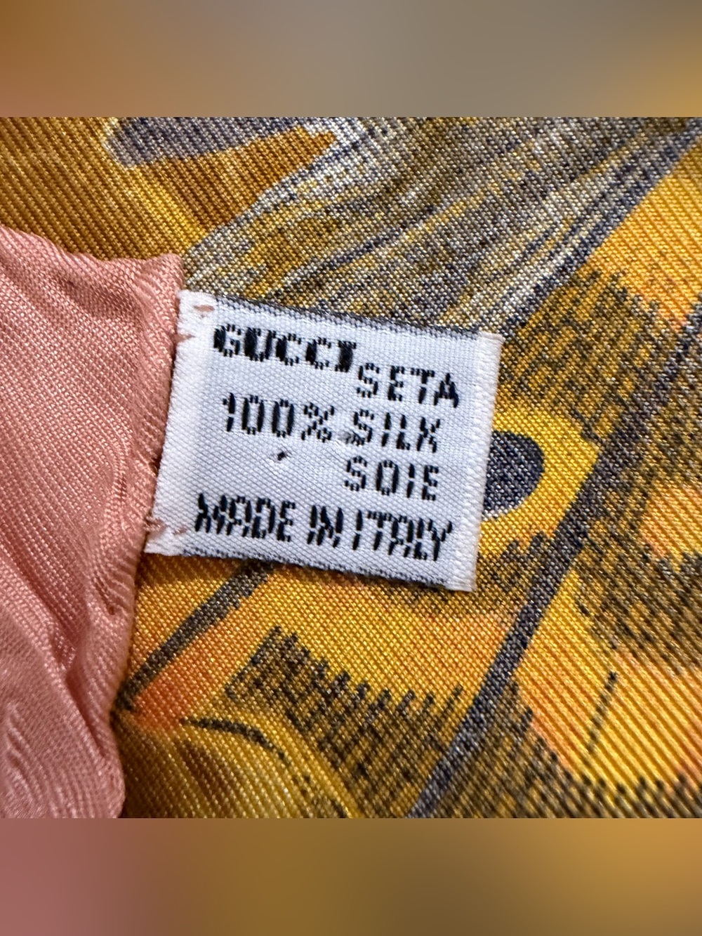Gucci Vintage Butterfly & Autumn Leaves 100% Silk Scarf - Picture 4 of 10